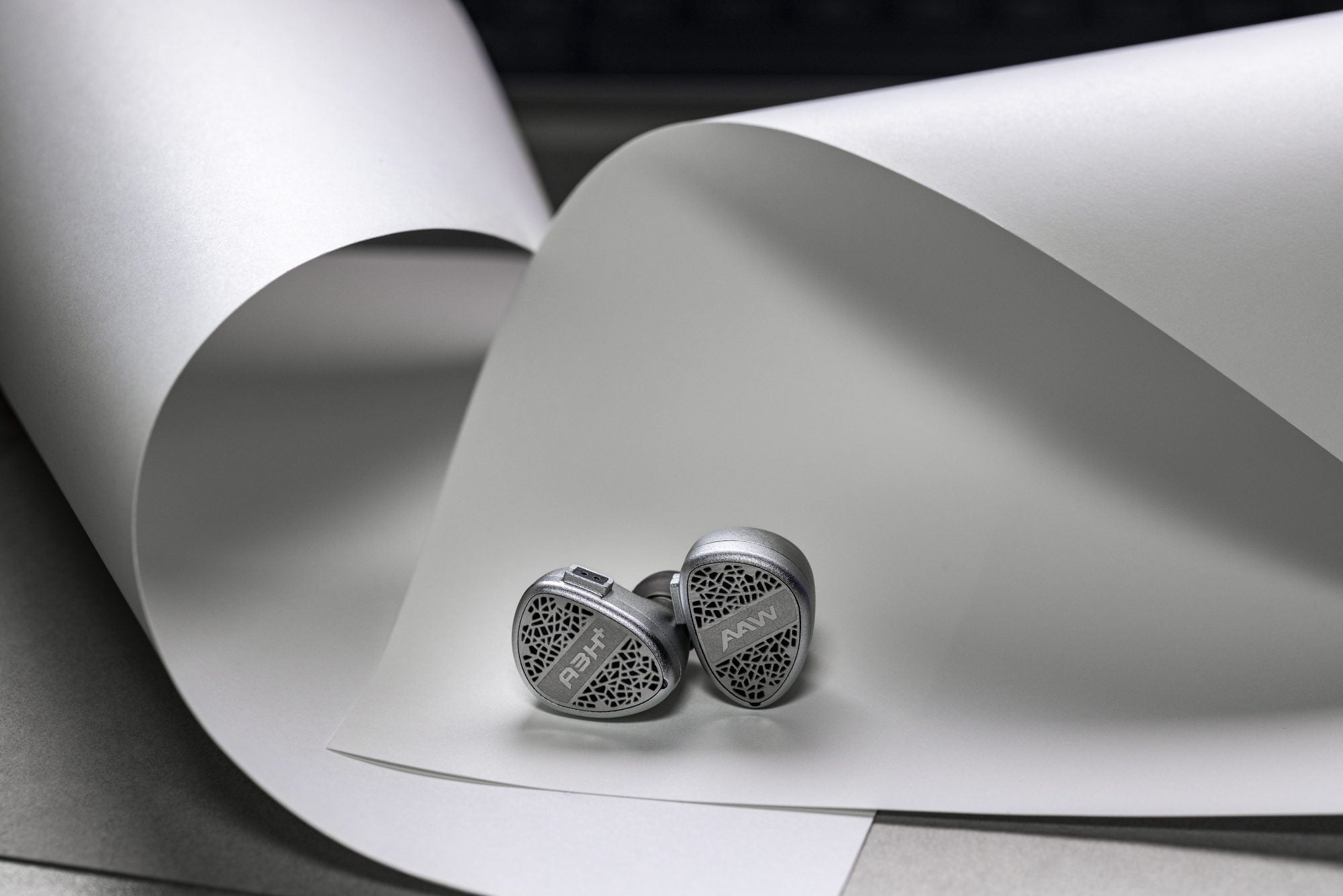 A3H+ Lux CNC aluminium shells and faceplate close-up